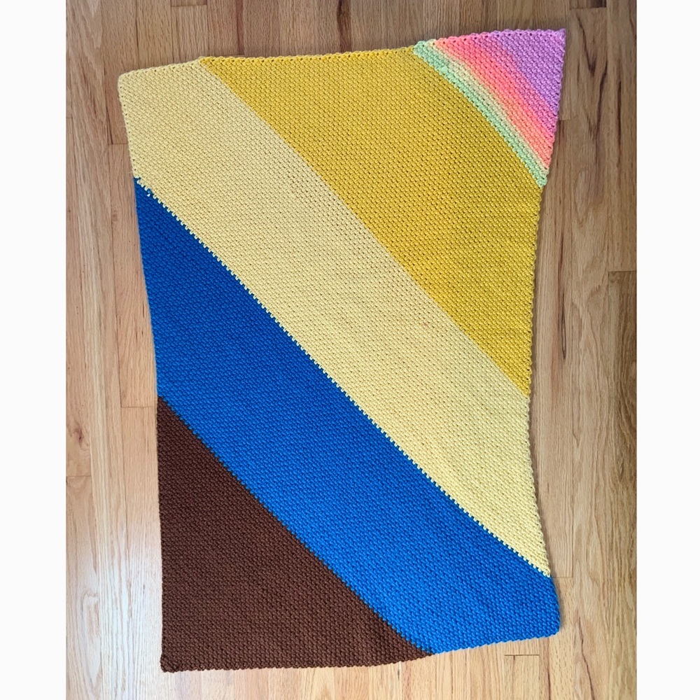Vintage Crochet Asymmetric Stripe Throw Blanket - Picture 4 of 10